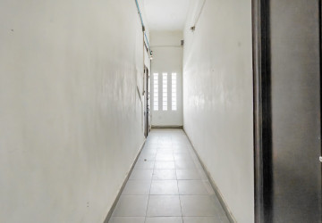 Renovated 3 Bedroom Apartment For Rent - Phsar Kandal 2, Phnom Penh thumbnail