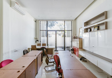 4 Bedroom Shophouse For Sale - PH The Star Diamond, Chak Angrae Krom, Phnom Penh thumbnail