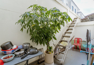 4 Bedroom Shophouse For Sale - PH The Star Diamond, Chak Angrae Krom, Phnom Penh thumbnail