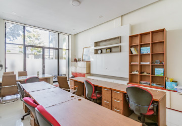 4 Bedroom Shophouse For Sale - PH The Star Diamond, Chak Angrae Krom, Phnom Penh thumbnail