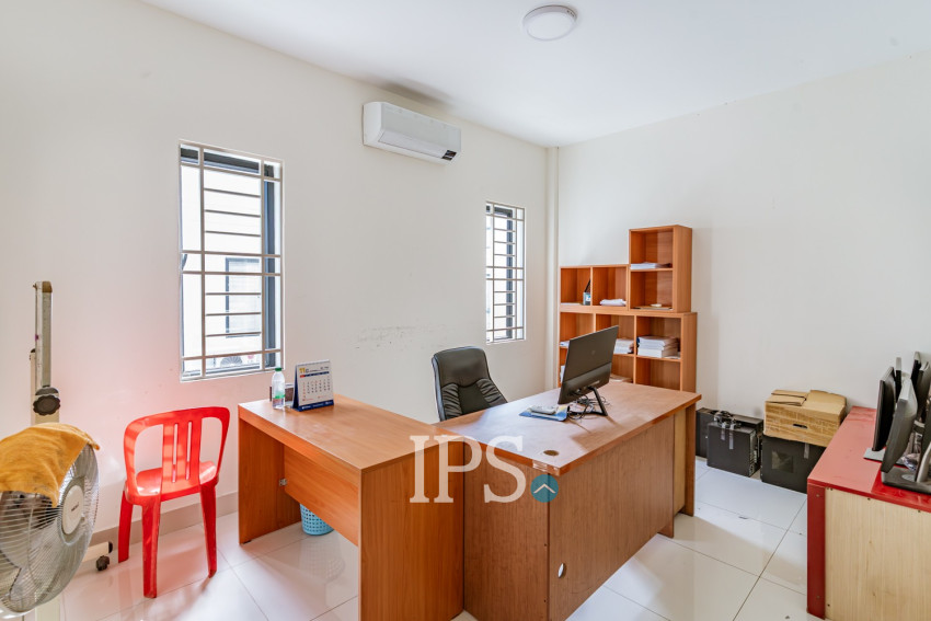 4 Bedroom Shophouse For Sale - PH The Star Diamond, Chak Angrae Krom, Phnom Penh