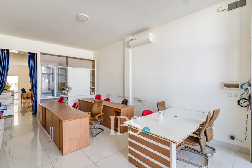 4 Bedroom Shophouse For Sale - PH The Star Diamond, Chak Angrae Krom, Phnom Penh