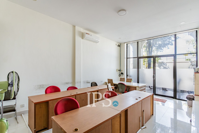 4 Bedroom Shophouse For Sale - PH The Star Diamond, Chak Angrae Krom, Phnom Penh