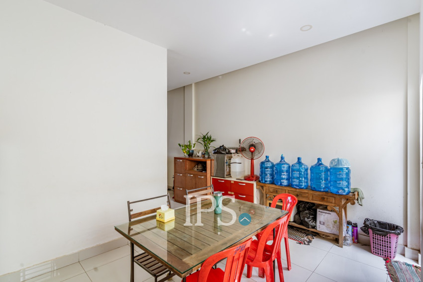 4 Bedroom Shophouse For Sale - PH The Star Diamond, Chak Angrae Krom, Phnom Penh