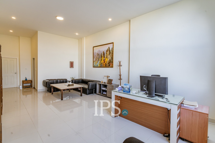 4 Bedroom Shophouse For Sale - PH The Star Diamond, Chak Angrae Krom, Phnom Penh