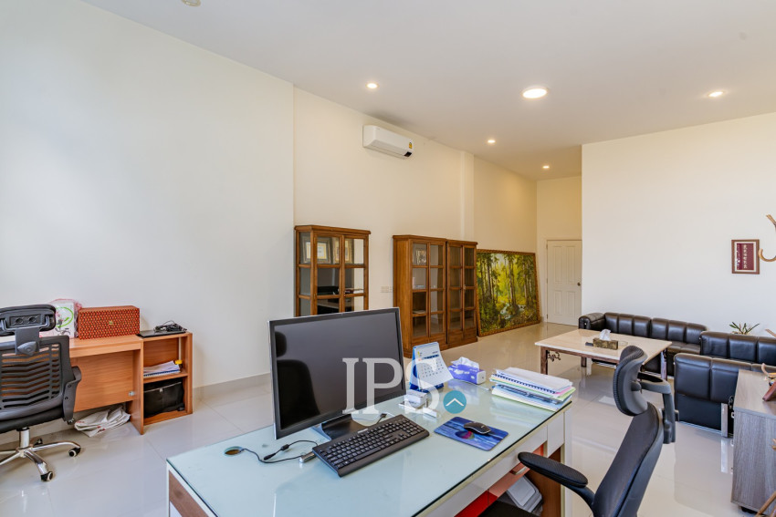 4 Bedroom Shophouse For Sale - PH The Star Diamond, Chak Angrae Krom, Phnom Penh