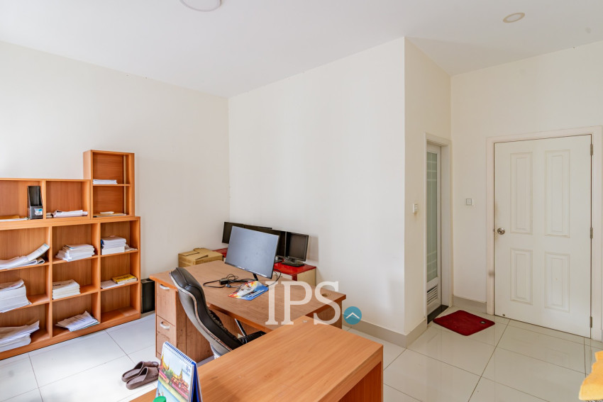 4 Bedroom Shophouse For Sale - PH The Star Diamond, Chak Angrae Krom, Phnom Penh