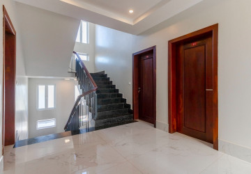 1 Bedroom Apartment For Rent - Slor Kram, Siem Reap thumbnail