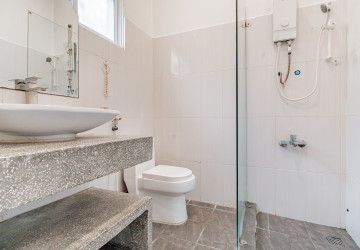 Renovated 3 Bedroom Apartment For Sale - Phsar Kandal 2, Phnom Penh thumbnail