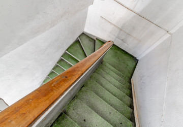 Renovated 3 Bedroom Apartment For Sale - Phsar Kandal 2, Phnom Penh thumbnail