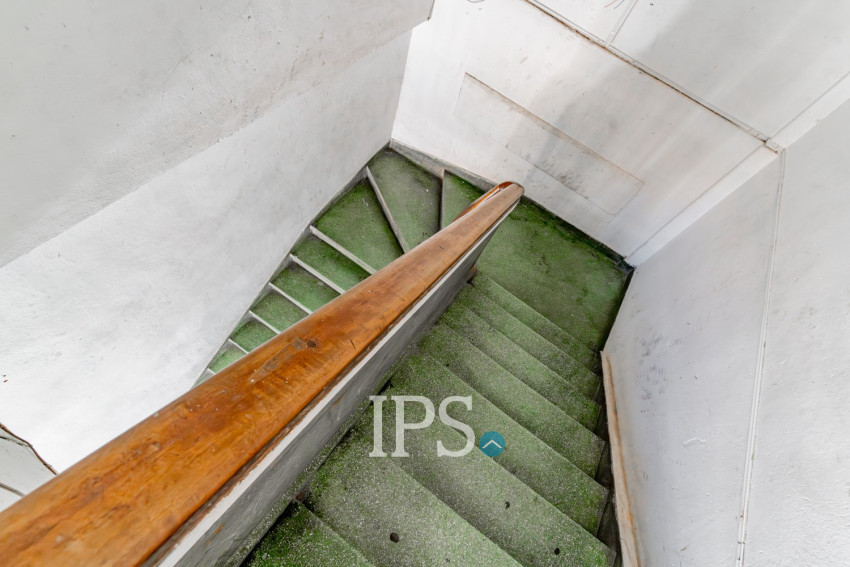 Renovated 3 Bedroom Apartment For Sale - Phsar Kandal 2, Phnom Penh