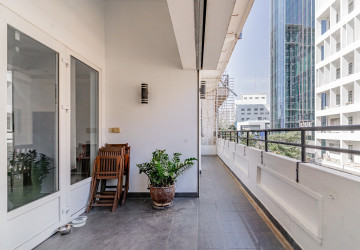 Renovated 3 Bedroom Apartment For Sale - Phsar Kandal 2, Phnom Penh thumbnail