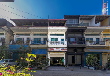 3 Bedroom Shophouse For Rent - Svay Dangkum, Siem Reap thumbnail