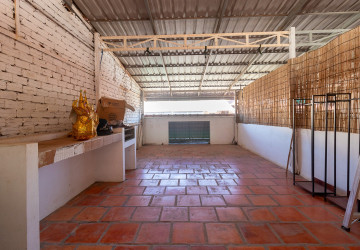 3 Bedroom Shophouse For Rent - Svay Dangkum, Siem Reap thumbnail
