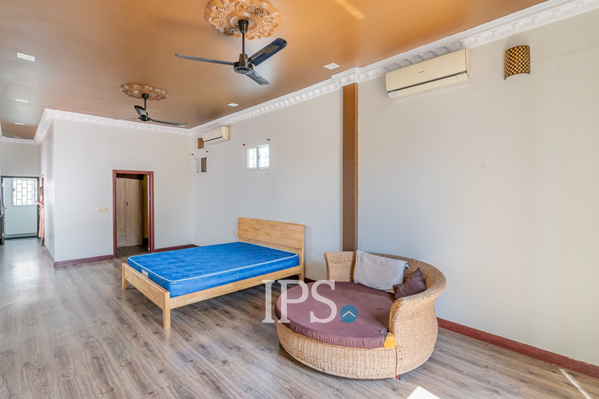 Renovated 1 Bedroom Apartment For Sale - Phsar Chas, Phnom Penh