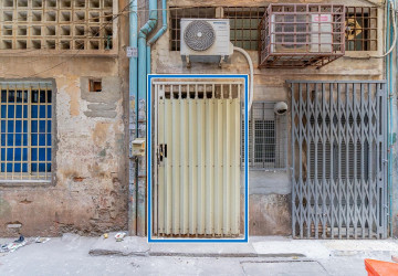 Renovated 1 Bedroom Apartment For Sale - Phsar Chas, Phnom Penh thumbnail