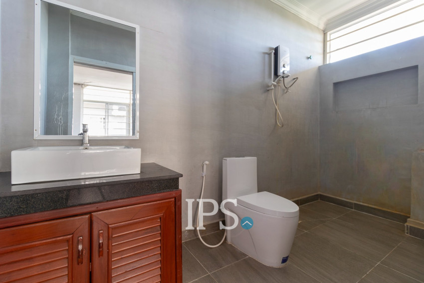 2 Bedroom Apartment For Rent - Slor Kram, Siem Reap