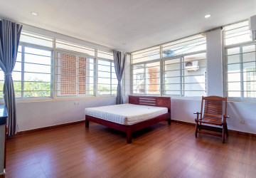 2 Bedroom Apartment For Rent - Slor Kram, Siem Reap thumbnail