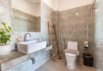 10 Bedroom Hotel For Rent - Svay Dangkum, Siem Reap thumbnail