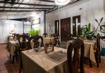 10 Bedroom Hotel For Rent - Svay Dangkum, Siem Reap thumbnail