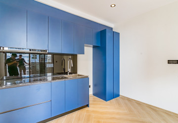 25th Floor 2 Bedroom Condo For Sale - Time Square 5, BKK1, Phnom Penh thumbnail