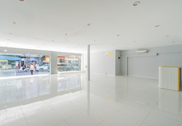 172.50 Sqm Retail Space For Rent - Tonle Bassac, PhnomPenh thumbnail