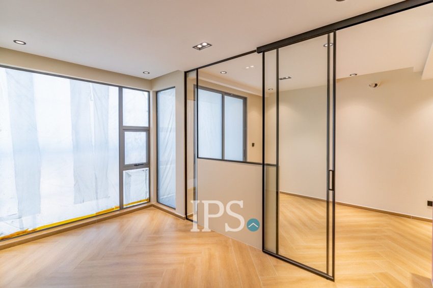 26th Floor 1 Bedroom Condo Type C1 Resale - Time Square 306, BKK1, Phnom Penh