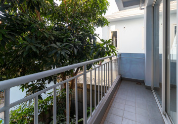 3 Bedroom Apartment For Rent - Slor Kram, Siem Reap thumbnail