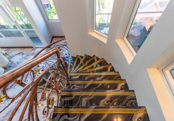 3 Bedroom Penthouse For Rent - Sala Kamreuk, Siem Reap thumbnail