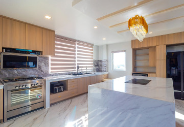 3 Bedroom Penthouse For Rent - Sala Kamreuk, Siem Reap thumbnail