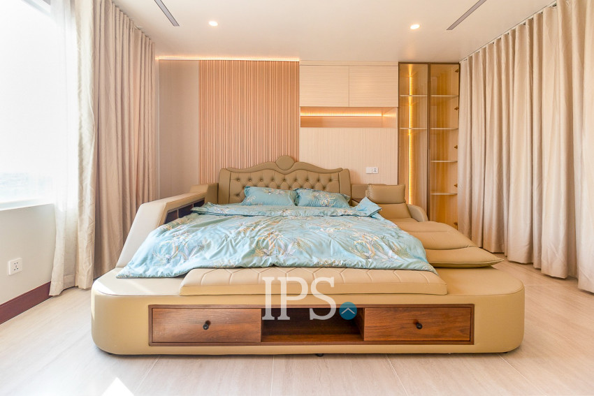 3 Bedroom Penthouse For Rent - Sala Kamreuk, Siem Reap