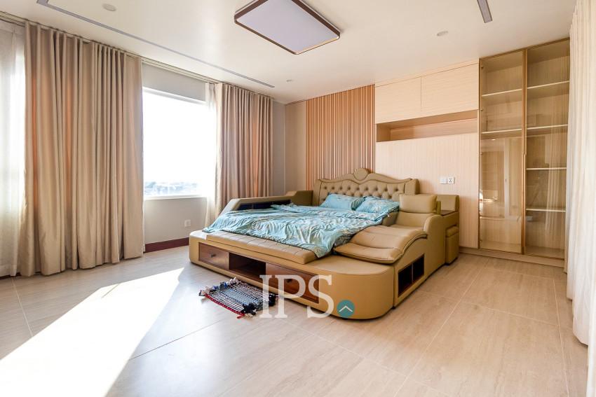 3 Bedroom Penthouse For Rent - Sala Kamreuk, Siem Reap