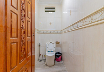 9 Bedroom Commercial Villa For Rent - BKK1, Phnom Penh thumbnail