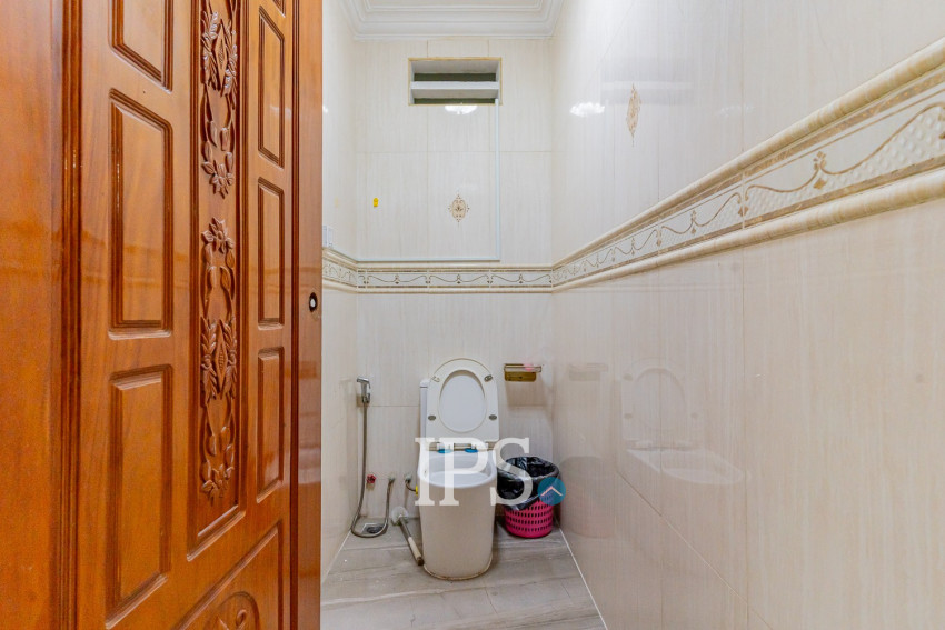 9 Bedroom Commercial Villa For Rent - BKK1, Phnom Penh