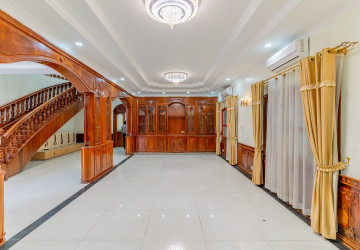 9 Bedroom Commercial Villa For Rent - BKK1, Phnom Penh thumbnail