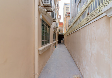 9 Bedroom Commercial Villa For Rent - BKK1, Phnom Penh thumbnail