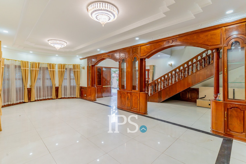9 Bedroom Commercial Villa For Rent - BKK1, Phnom Penh