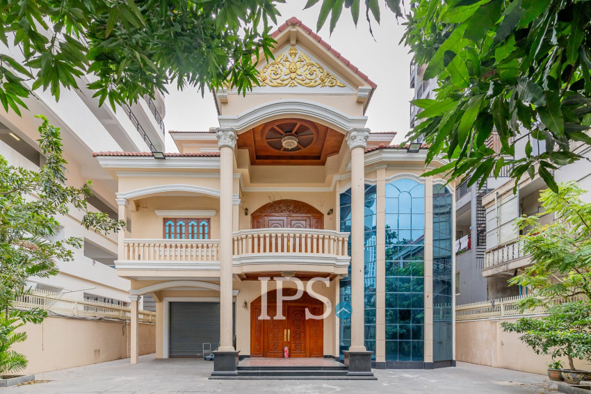 9 Bedroom Commercial Villa For Rent - BKK1, Phnom Penh