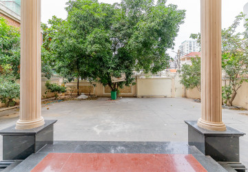 9 Bedroom Commercial Villa For Rent - BKK1, Phnom Penh thumbnail