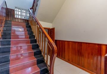 9 Bedroom Commercial Villa For Rent - BKK1, Phnom Penh thumbnail