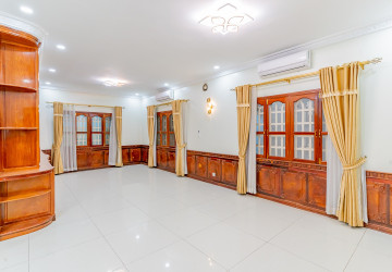 9 Bedroom Commercial Villa For Rent - BKK1, Phnom Penh thumbnail