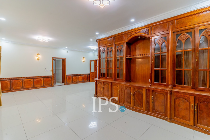 9 Bedroom Commercial Villa For Rent - BKK1, Phnom Penh