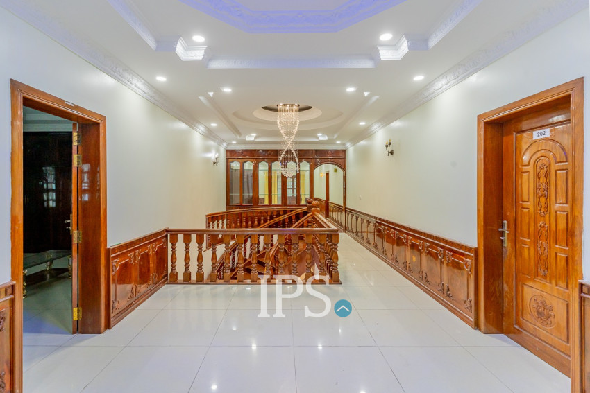 9 Bedroom Commercial Villa For Rent - BKK1, Phnom Penh