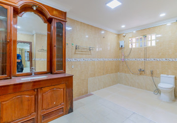 9 Bedroom Commercial Villa For Rent - BKK1, Phnom Penh thumbnail
