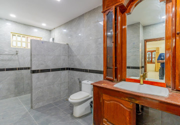 9 Bedroom Commercial Villa For Rent - BKK1, Phnom Penh thumbnail