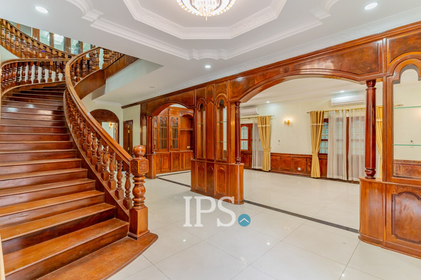 9 Bedroom Commercial Villa For Rent - BKK1, Phnom Penh