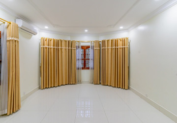 9 Bedroom Commercial Villa For Rent - BKK1, Phnom Penh thumbnail
