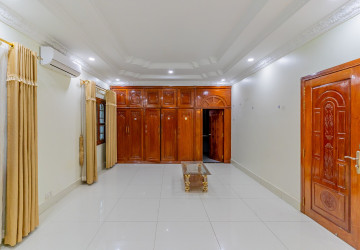 9 Bedroom Commercial Villa For Rent - BKK1, Phnom Penh thumbnail