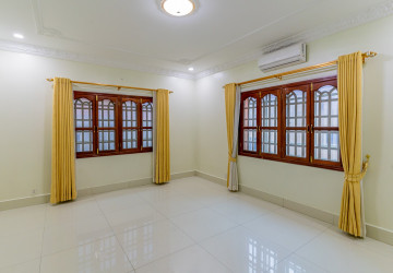 9 Bedroom Commercial Villa For Rent - BKK1, Phnom Penh thumbnail