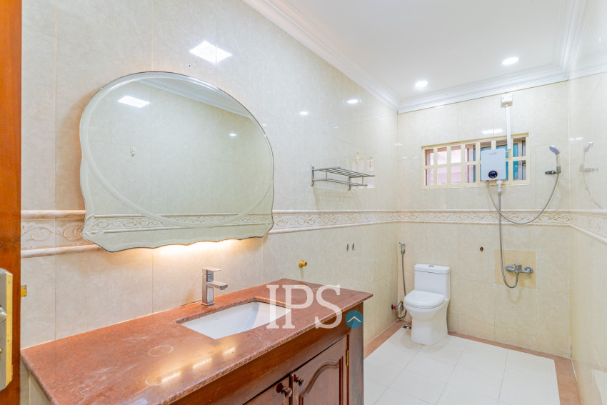 9 Bedroom Commercial Villa For Rent - BKK1, Phnom Penh